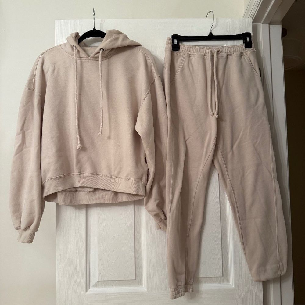 Abercrombie & Fitch Cream Hoodie Sweatshirt & Joggers Set
